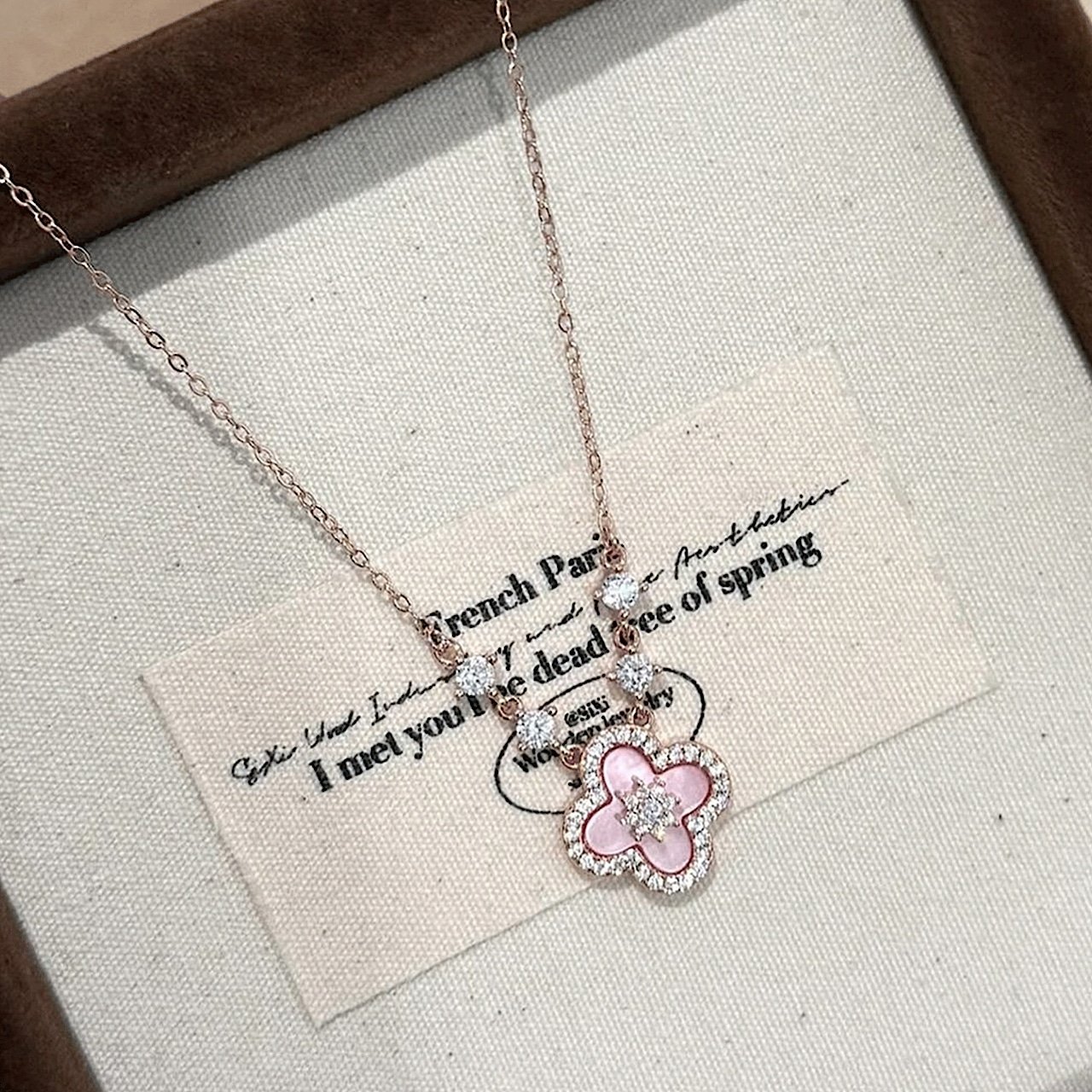 Four Leaf Sakura Clover Necklace ๐ธ - Image 3